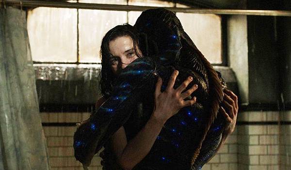 the-shape-of-water-still3.jpg the-shape-of-water-still3.jpg