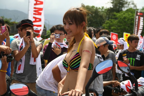 攝影師突然多了起來.JPG 攝影師突然多了起來.JPG