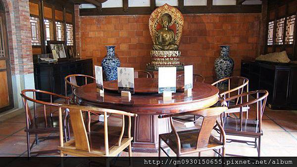 180172_203466223002650_976361_n