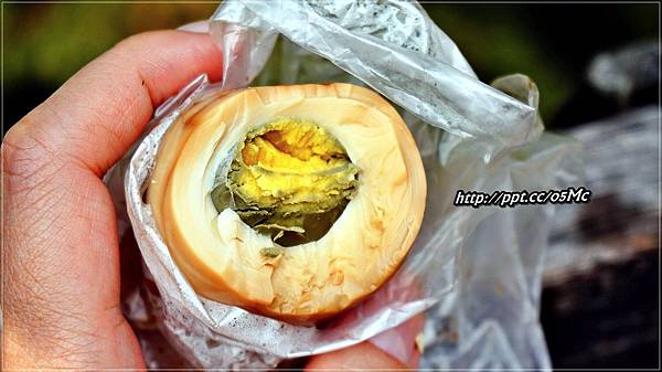 【食記/南投】銅板美食~網路瘋傳,超美味的茶葉蛋♪♪金盆阿嬤的香菇茶葉蛋♪♪ 【食記/南投】銅板美食~網路瘋傳,超美味的茶葉蛋♪♪金盆阿嬤的香菇茶葉蛋♪♪