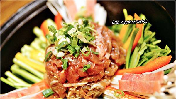 【食記/台北市】捷運美食~超美味部隊鍋,小菜無限吃到飽♪♪劉震川日韓大食館♪♪ 【食記/台北市】捷運美食~超美味部隊鍋,小菜無限吃到飽♪♪劉震川日韓大食館♪♪