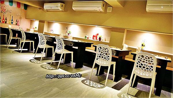 【食記/台北市】捷運美食~超美味部隊鍋,小菜無限吃到飽♪♪劉震川日韓大食館♪♪ 【食記/台北市】捷運美食~超美味部隊鍋,小菜無限吃到飽♪♪劉震川日韓大食館♪♪