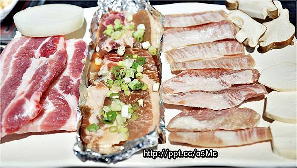 【食記/台北市】捷運美食~燒肉、石鍋拌飯、炸醬麵、拌涼麵,道道都美味♪三兄弟韓式料理♪ 【食記/台北市】捷運美食~燒肉、石鍋拌飯、炸醬麵、拌涼麵,道道都美味♪三兄弟韓式料理♪