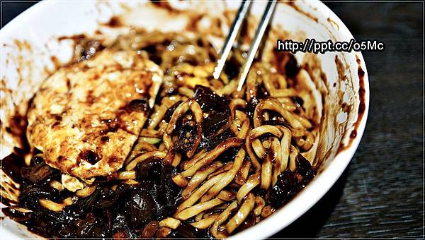 【食記/台北市】捷運美食~燒肉、石鍋拌飯、炸醬麵、拌涼麵,道道都美味♪三兄弟韓式料理♪ 【食記/台北市】捷運美食~燒肉、石鍋拌飯、炸醬麵、拌涼麵,道道都美味♪三兄弟韓式料理♪