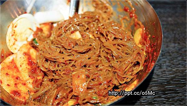 【食記/台北市】捷運美食~燒肉、石鍋拌飯、炸醬麵、拌涼麵,道道都美味♪三兄弟韓式料理♪ 【食記/台北市】捷運美食~燒肉、石鍋拌飯、炸醬麵、拌涼麵,道道都美味♪三兄弟韓式料理♪