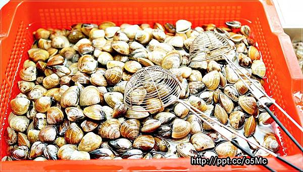 【食記/宜蘭】平價火鍋吃到飽~CP值極高,約50款生鮮食材任你選♪♪珍典精緻自助火鍋♪♪ 【食記/宜蘭】平價火鍋吃到飽~CP值極高,約50款生鮮食材任你選♪♪珍典精緻自助火鍋♪♪