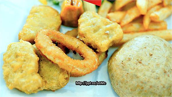 【食記/宜蘭】CP值極高~平價的消費、充足的份量,沙拉吧吃到飽♪♪史堤克先生♪♪ 【食記/宜蘭】CP值極高~平價的消費、充足的份量,沙拉吧吃到飽♪♪史堤克先生♪♪