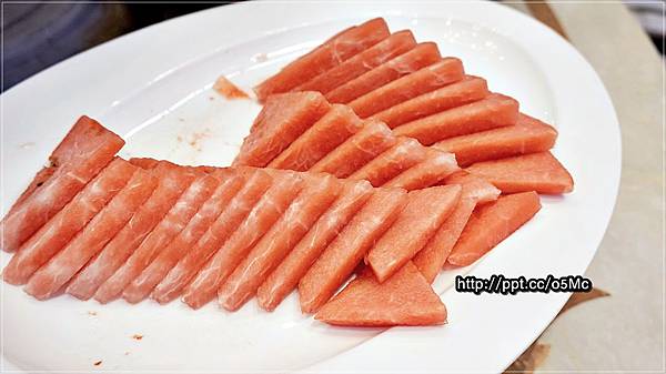 【食記/桃園】自助百匯無限吃到飽~螃蟹、生魚片、生菜沙拉、飲料、甜點♪♪尊爵大飯店♪♪ 【食記/桃園】自助百匯無限吃到飽~螃蟹、生魚片、生菜沙拉、飲料、甜點♪♪尊爵大飯店♪♪