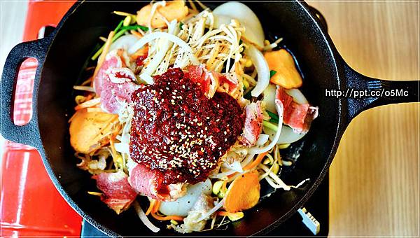 【食記/台北市】捷運美食~CP值超高的鑄鐵鍋,自助沙拉吧吃到飽♪♪糕糕在尚Pan Steak♪♪ 【食記/台北市】捷運美食~CP值超高的鑄鐵鍋,自助沙拉吧吃到飽♪♪糕糕在尚Pan Steak♪♪