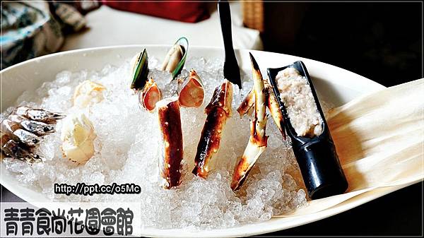 【食記/台北市】潔白的教堂,藍色湖面,免出國彷彿來到了巴里島渡假♪青青食尚花園會館♪ 【食記/台北市】潔白的教堂,藍色湖面,免出國彷彿來到了巴里島渡假♪青青食尚花園會館♪