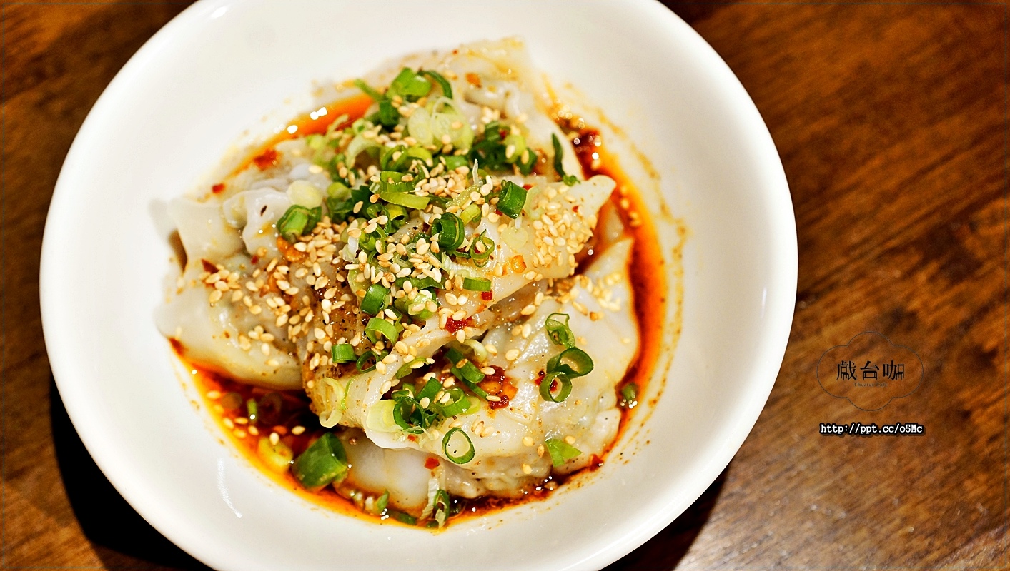 【戲台咖】中正紀念堂餐酒館~將不要的廢棄物,資源再利用化,餐廳也變得很有舞台的FU,活化整個餐廳 【戲台咖】中正紀念堂餐酒館~將不要的廢棄物,資源再利用化,餐廳也變得很有舞台的FU,活化整個餐廳