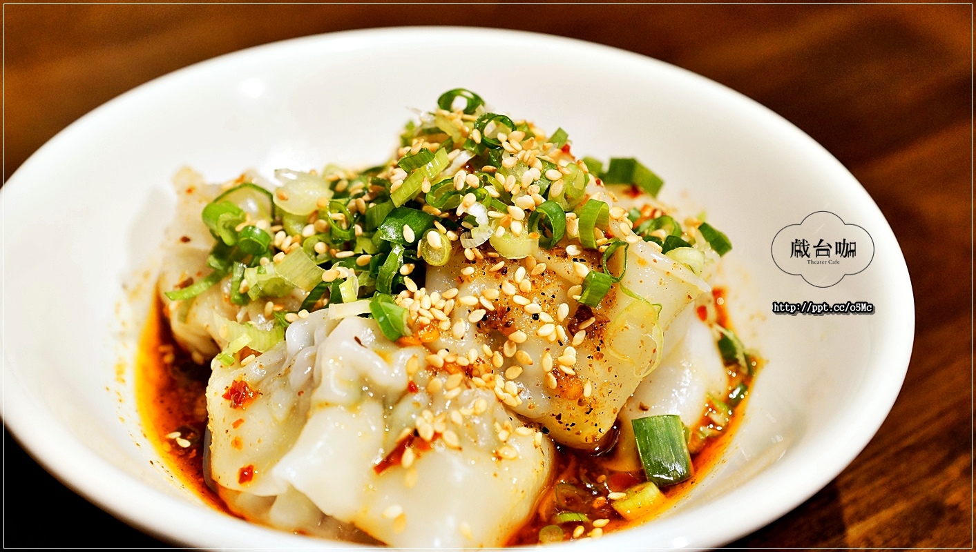 【戲台咖】中正紀念堂餐酒館~將不要的廢棄物,資源再利用化,餐廳也變得很有舞台的FU,活化整個餐廳 【戲台咖】中正紀念堂餐酒館~將不要的廢棄物,資源再利用化,餐廳也變得很有舞台的FU,活化整個餐廳