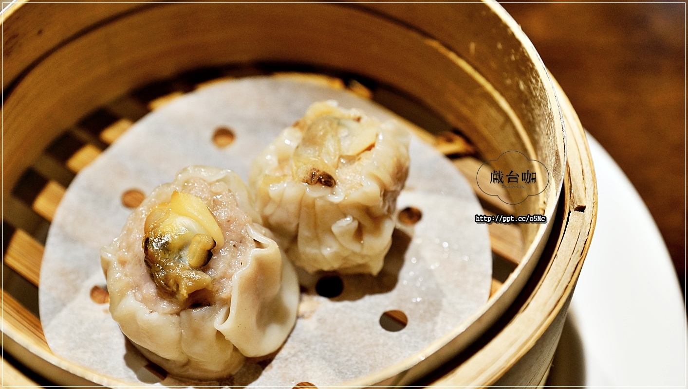 【戲台咖】中正紀念堂餐酒館~將不要的廢棄物,資源再利用化,餐廳也變得很有舞台的FU,活化整個餐廳 【戲台咖】中正紀念堂餐酒館~將不要的廢棄物,資源再利用化,餐廳也變得很有舞台的FU,活化整個餐廳