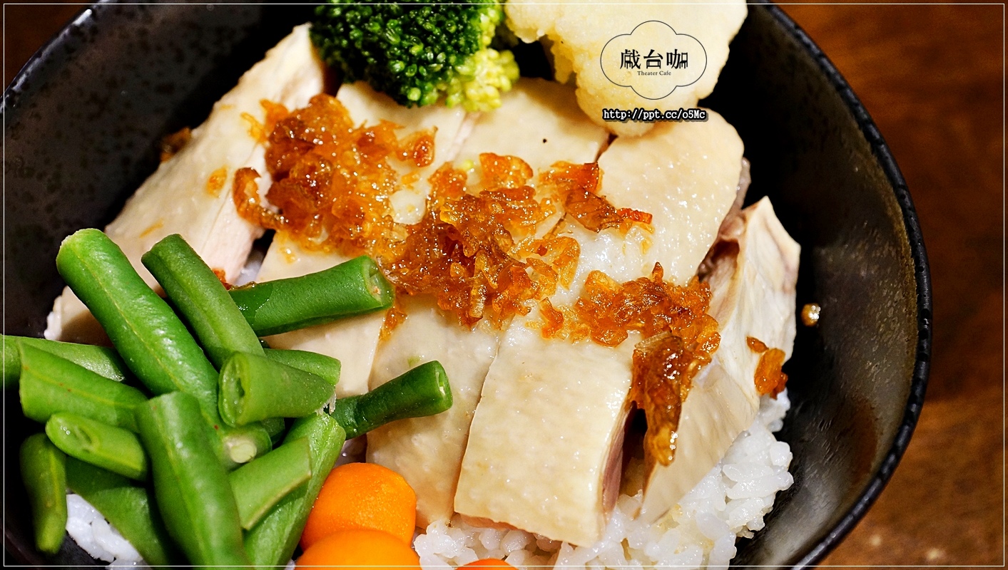 【戲台咖】中正紀念堂餐酒館~將不要的廢棄物,資源再利用化,餐廳也變得很有舞台的FU,活化整個餐廳 【戲台咖】中正紀念堂餐酒館~將不要的廢棄物,資源再利用化,餐廳也變得很有舞台的FU,活化整個餐廳