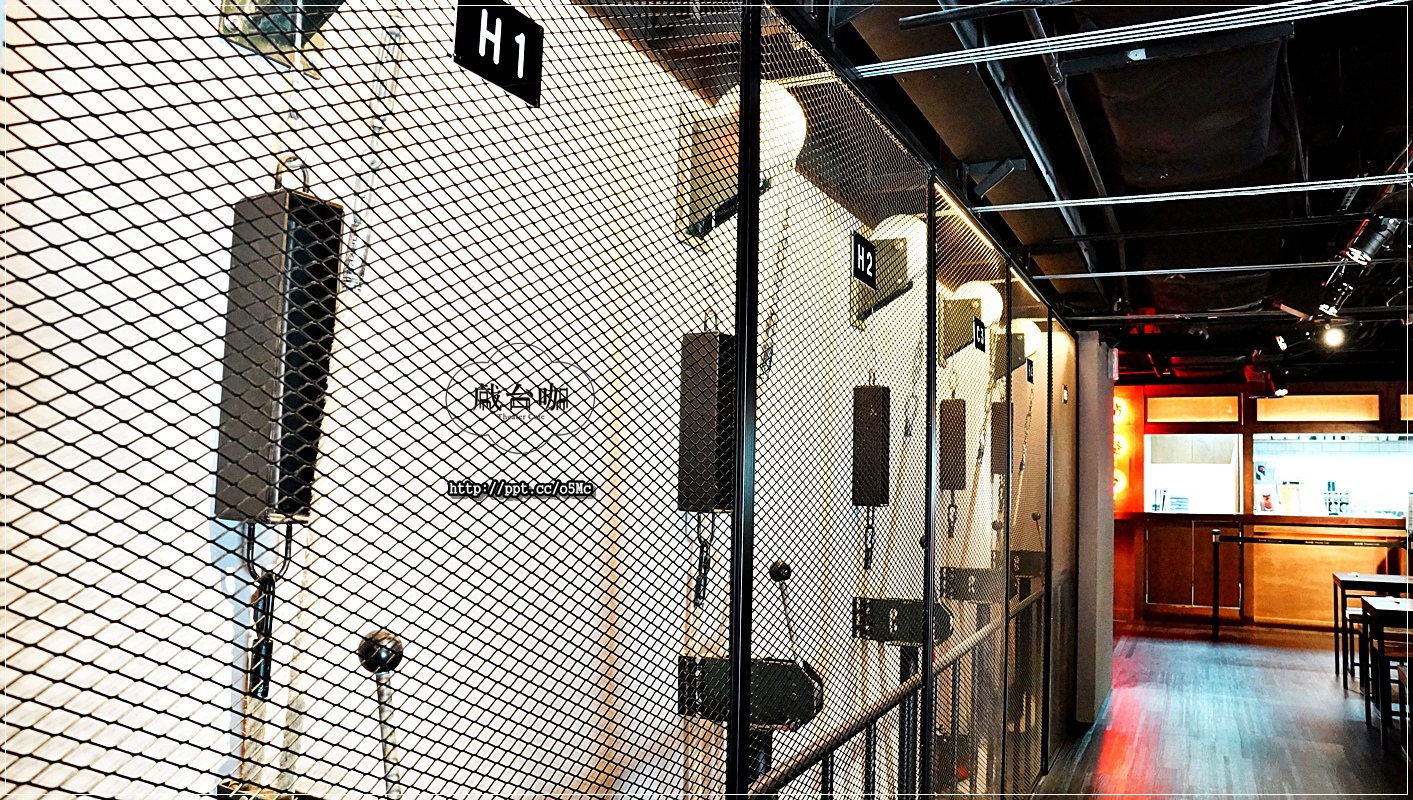 【戲台咖】中正紀念堂餐酒館~將不要的廢棄物,資源再利用化,餐廳也變得很有舞台的FU,活化整個餐廳 【戲台咖】中正紀念堂餐酒館~將不要的廢棄物,資源再利用化,餐廳也變得很有舞台的FU,活化整個餐廳