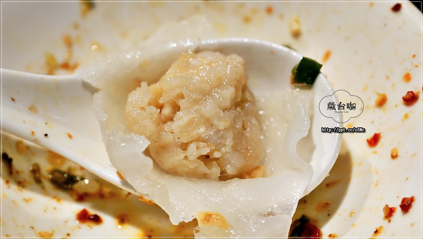 【戲台咖】中正紀念堂餐酒館~將不要的廢棄物,資源再利用化,餐廳也變得很有舞台的FU,活化整個餐廳 【戲台咖】中正紀念堂餐酒館~將不要的廢棄物,資源再利用化,餐廳也變得很有舞台的FU,活化整個餐廳