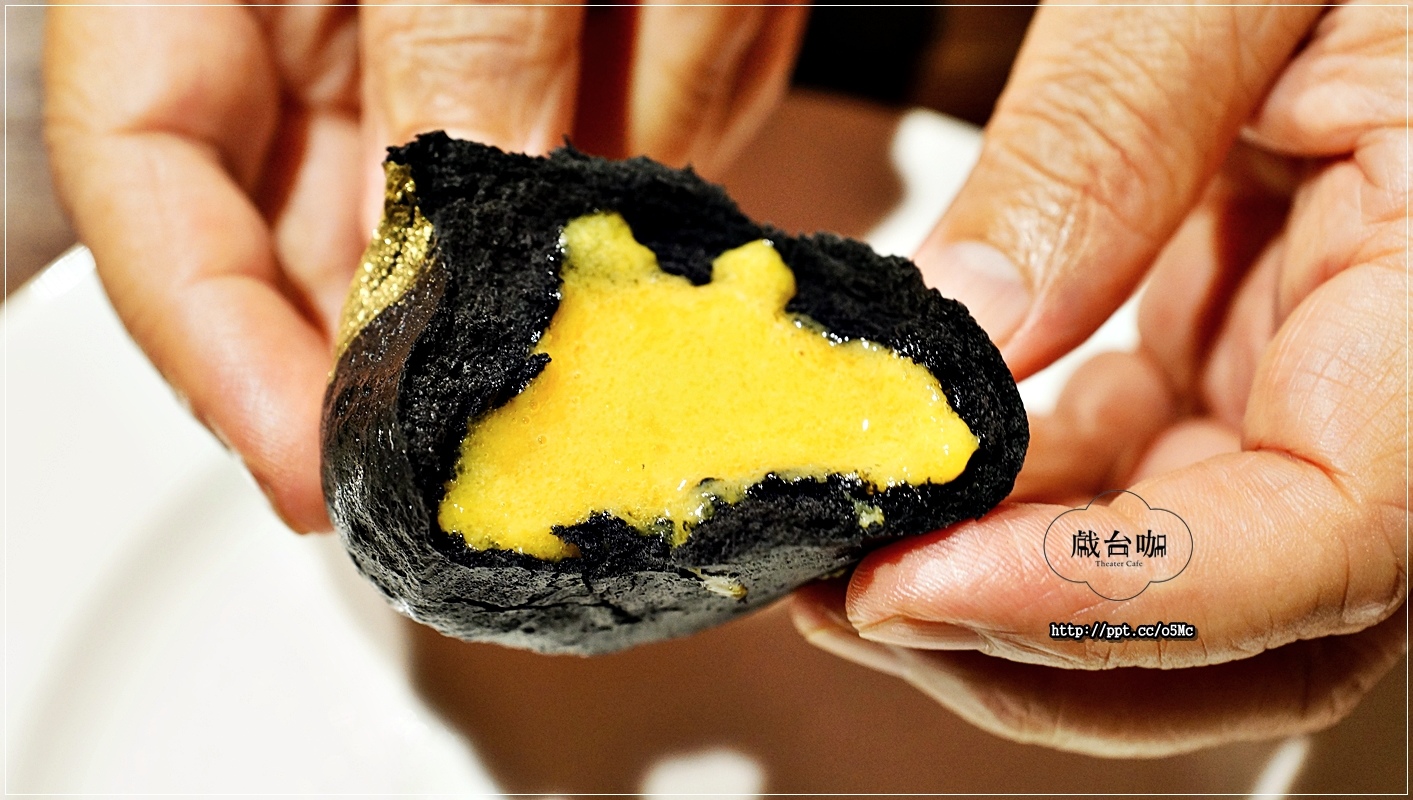 【戲台咖】中正紀念堂餐酒館~將不要的廢棄物,資源再利用化,餐廳也變得很有舞台的FU,活化整個餐廳 【戲台咖】中正紀念堂餐酒館~將不要的廢棄物,資源再利用化,餐廳也變得很有舞台的FU,活化整個餐廳