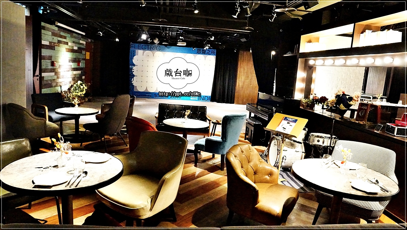 【戲台咖】中正紀念堂餐酒館~將不要的廢棄物,資源再利用化,餐廳也變得很有舞台的FU,活化整個餐廳 【戲台咖】中正紀念堂餐酒館~將不要的廢棄物,資源再利用化,餐廳也變得很有舞台的FU,活化整個餐廳