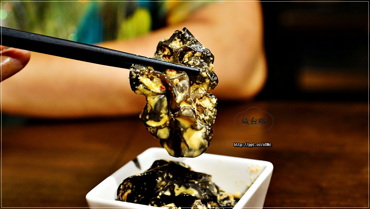 【戲台咖】中正紀念堂餐酒館~將不要的廢棄物,資源再利用化,餐廳也變得很有舞台的FU,活化整個餐廳 【戲台咖】中正紀念堂餐酒館~將不要的廢棄物,資源再利用化,餐廳也變得很有舞台的FU,活化整個餐廳