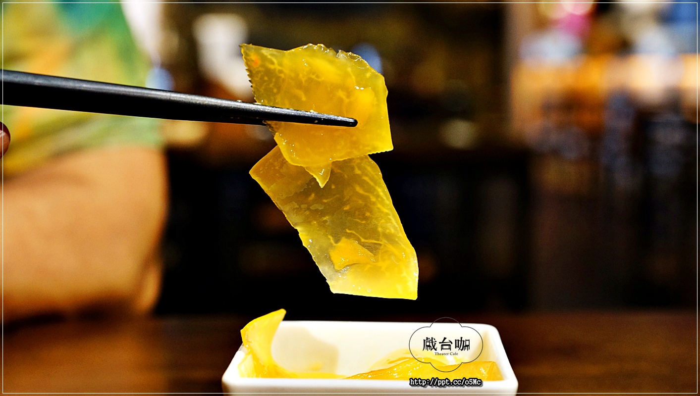 【戲台咖】中正紀念堂餐酒館~將不要的廢棄物,資源再利用化,餐廳也變得很有舞台的FU,活化整個餐廳 【戲台咖】中正紀念堂餐酒館~將不要的廢棄物,資源再利用化,餐廳也變得很有舞台的FU,活化整個餐廳