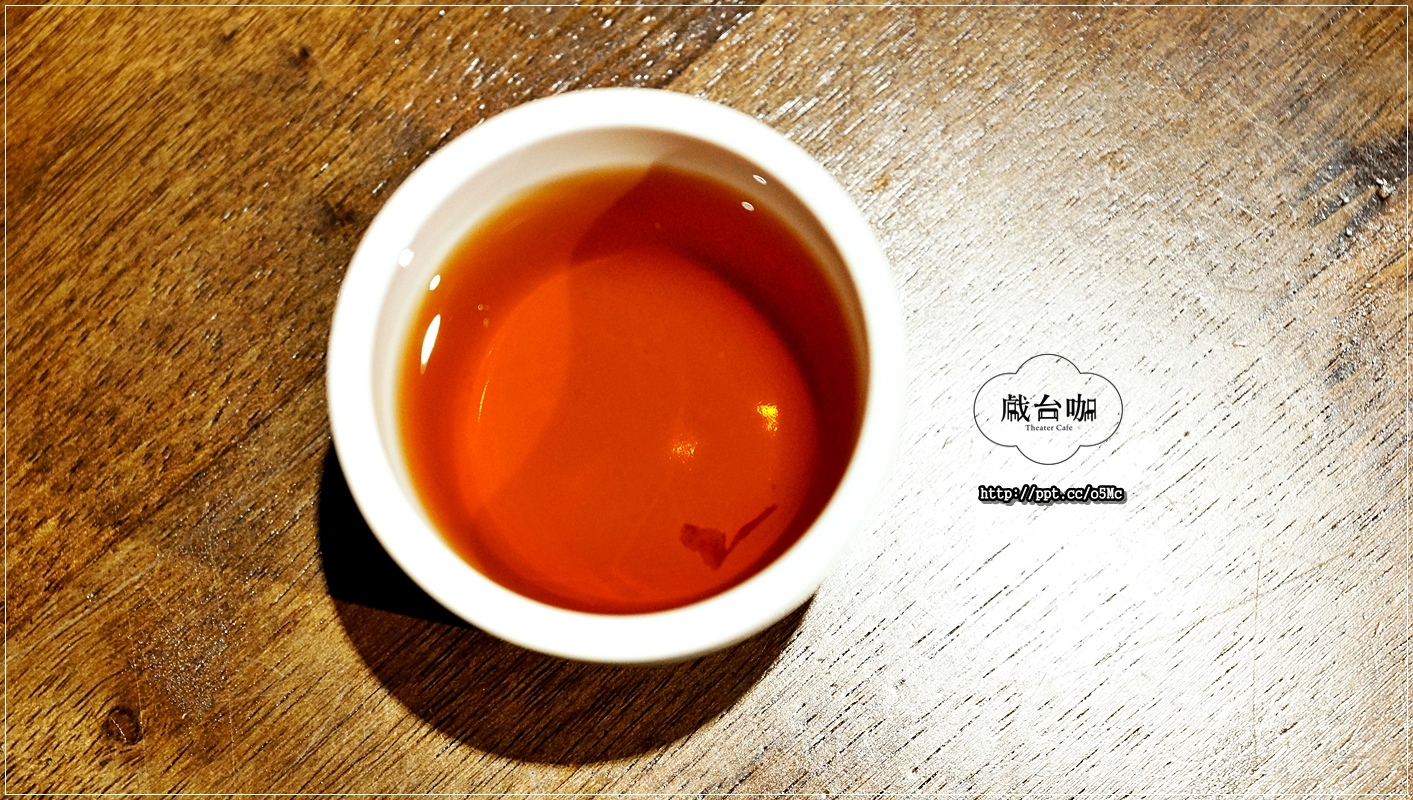 【戲台咖】中正紀念堂餐酒館~將不要的廢棄物,資源再利用化,餐廳也變得很有舞台的FU,活化整個餐廳 【戲台咖】中正紀念堂餐酒館~將不要的廢棄物,資源再利用化,餐廳也變得很有舞台的FU,活化整個餐廳