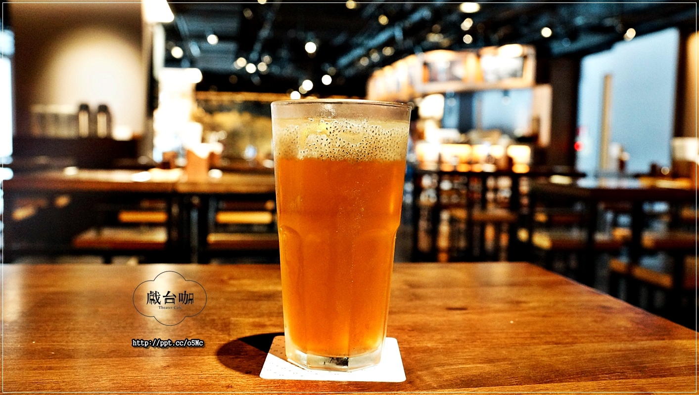 【戲台咖】中正紀念堂餐酒館~將不要的廢棄物,資源再利用化,餐廳也變得很有舞台的FU,活化整個餐廳 【戲台咖】中正紀念堂餐酒館~將不要的廢棄物,資源再利用化,餐廳也變得很有舞台的FU,活化整個餐廳