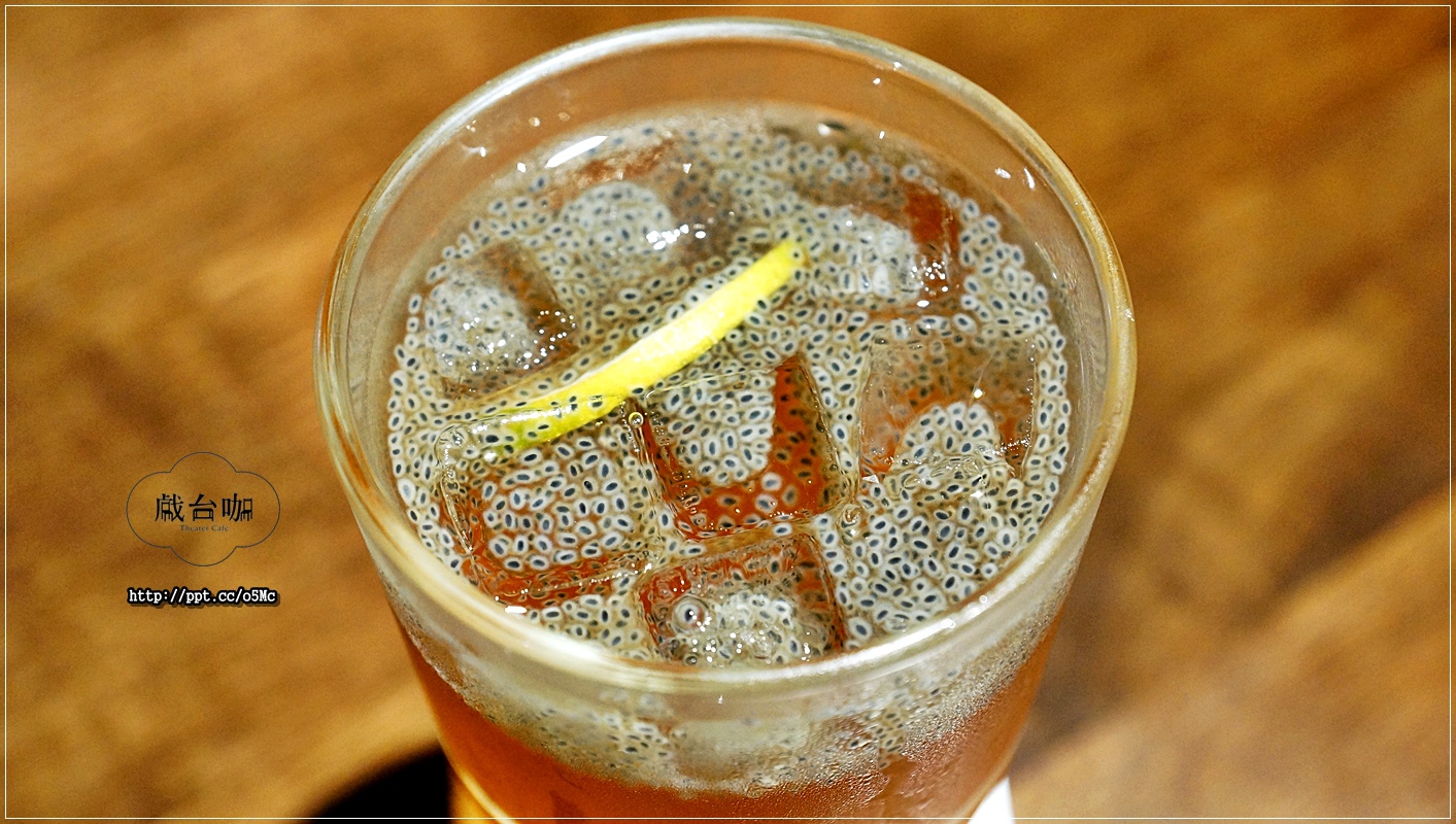 【戲台咖】中正紀念堂餐酒館~將不要的廢棄物,資源再利用化,餐廳也變得很有舞台的FU,活化整個餐廳 【戲台咖】中正紀念堂餐酒館~將不要的廢棄物,資源再利用化,餐廳也變得很有舞台的FU,活化整個餐廳