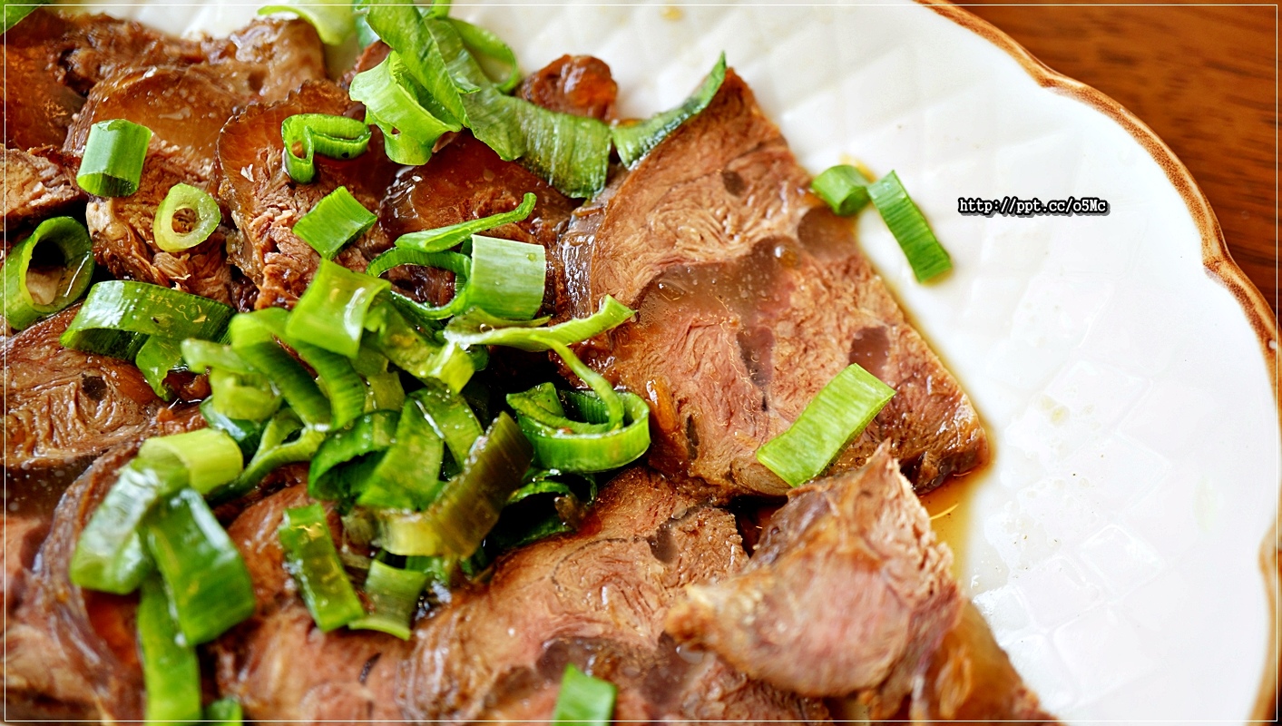 【彰化和美美食】大元美食館~大元美食館,CP值高,物美價廉,牛肉麵95元,香酥排骨30元,小菜20元就有,免費停車,超方便 【彰化和美美食】大元美食館~大元美食館,CP值高,物美價廉,牛肉麵95元,香酥排骨30元,小菜20元就有,免費停車,超方便