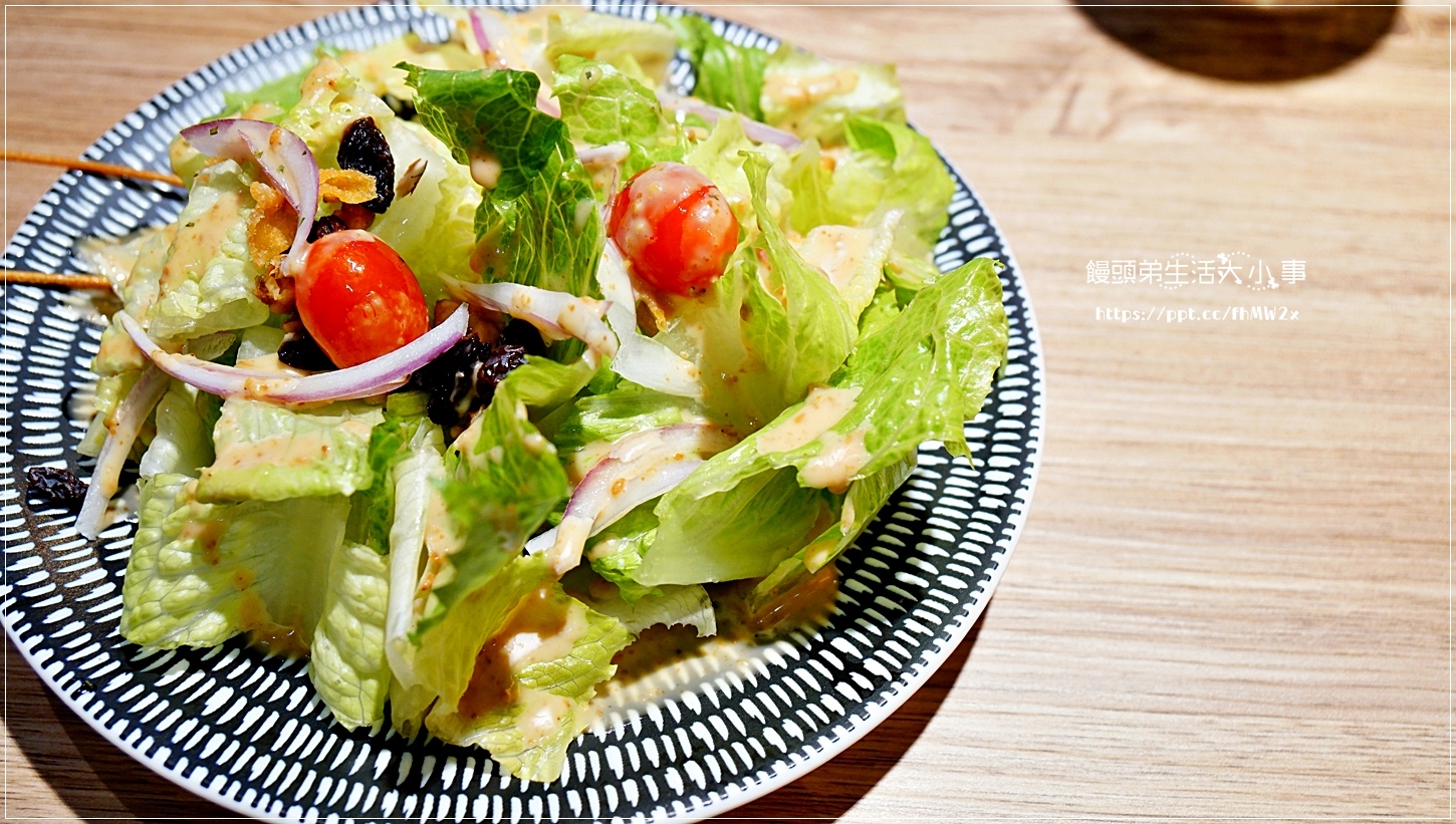 【台北美食】媽!有狗在啃拖鞋堡/忠孝復興捷運站/東區巷弄美食/寵物友善餐廳/拖鞋堡專賣店/創意料理/義大利麵/燉飯/輕食/飲料/甜點 (附菜單) 【台北美食】媽!有狗在啃拖鞋堡/忠孝復興捷運站/東區巷弄美食/寵物友善餐廳/拖鞋堡專賣店/創意料理/義大利麵/燉飯/輕食/飲料/甜點 (附菜單)