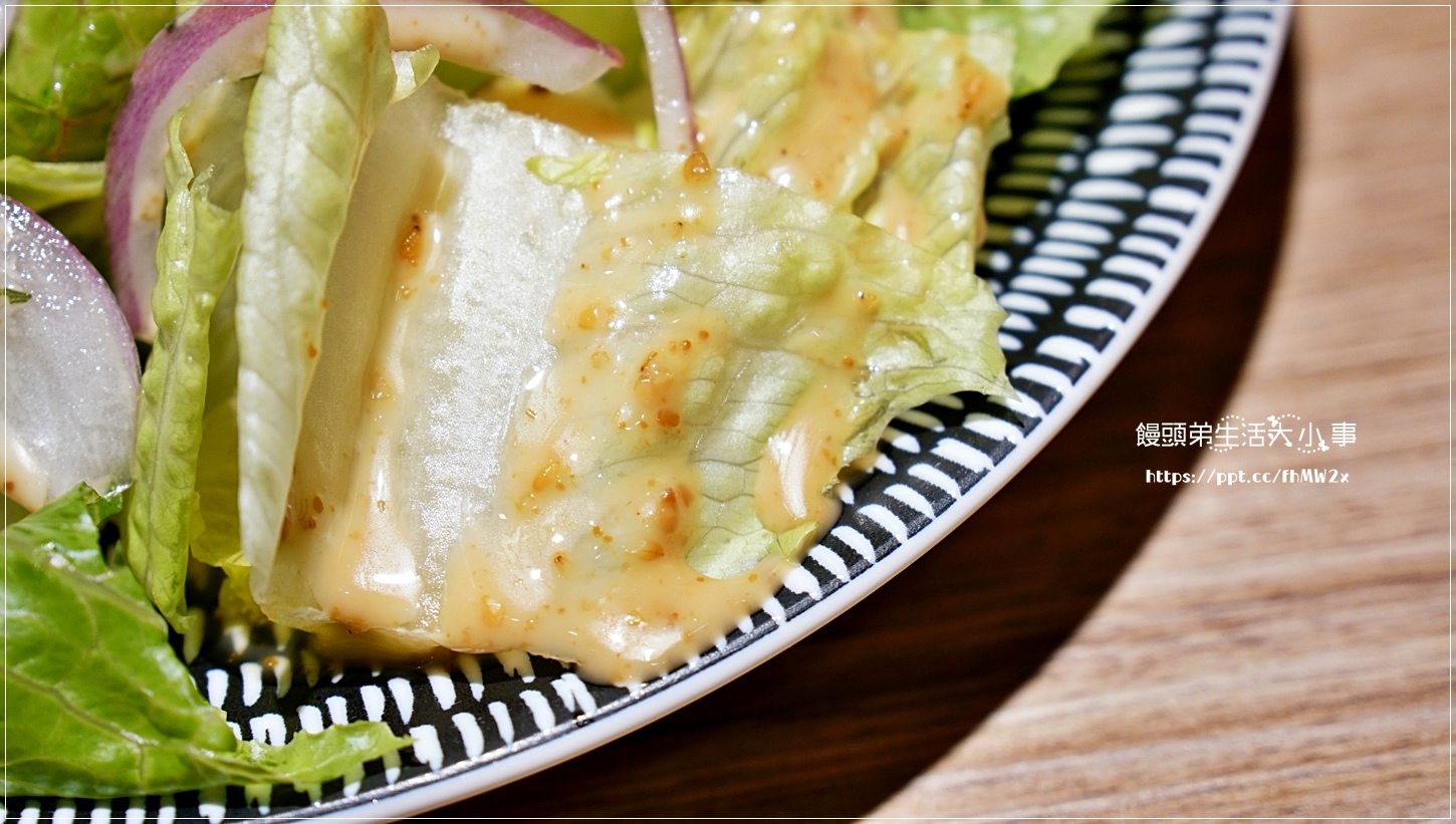 【台北美食】媽!有狗在啃拖鞋堡/忠孝復興捷運站/東區巷弄美食/寵物友善餐廳/拖鞋堡專賣店/創意料理/義大利麵/燉飯/輕食/飲料/甜點 (附菜單) 【台北美食】媽!有狗在啃拖鞋堡/忠孝復興捷運站/東區巷弄美食/寵物友善餐廳/拖鞋堡專賣店/創意料理/義大利麵/燉飯/輕食/飲料/甜點 (附菜單)