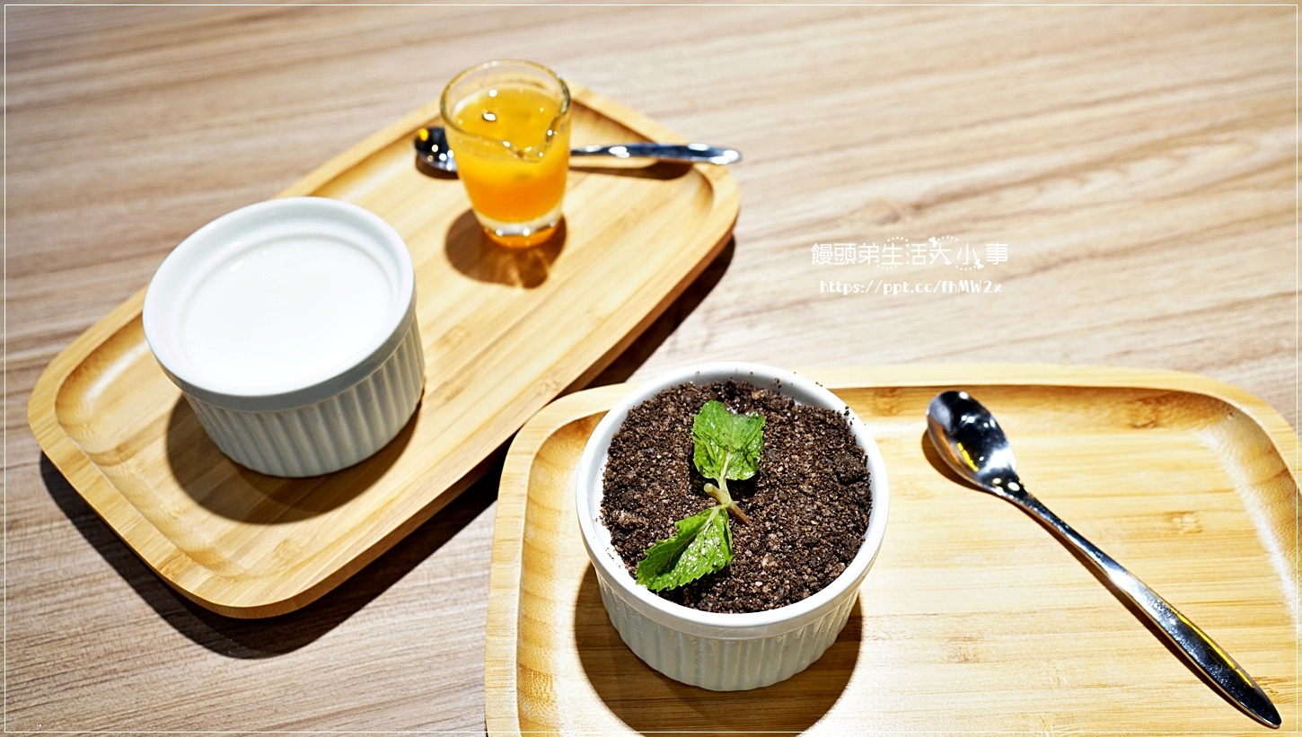 【台北美食】媽!有狗在啃拖鞋堡/忠孝復興捷運站/東區巷弄美食/寵物友善餐廳/拖鞋堡專賣店/創意料理/義大利麵/燉飯/輕食/飲料/甜點 (附菜單) 【台北美食】媽!有狗在啃拖鞋堡/忠孝復興捷運站/東區巷弄美食/寵物友善餐廳/拖鞋堡專賣店/創意料理/義大利麵/燉飯/輕食/飲料/甜點 (附菜單)