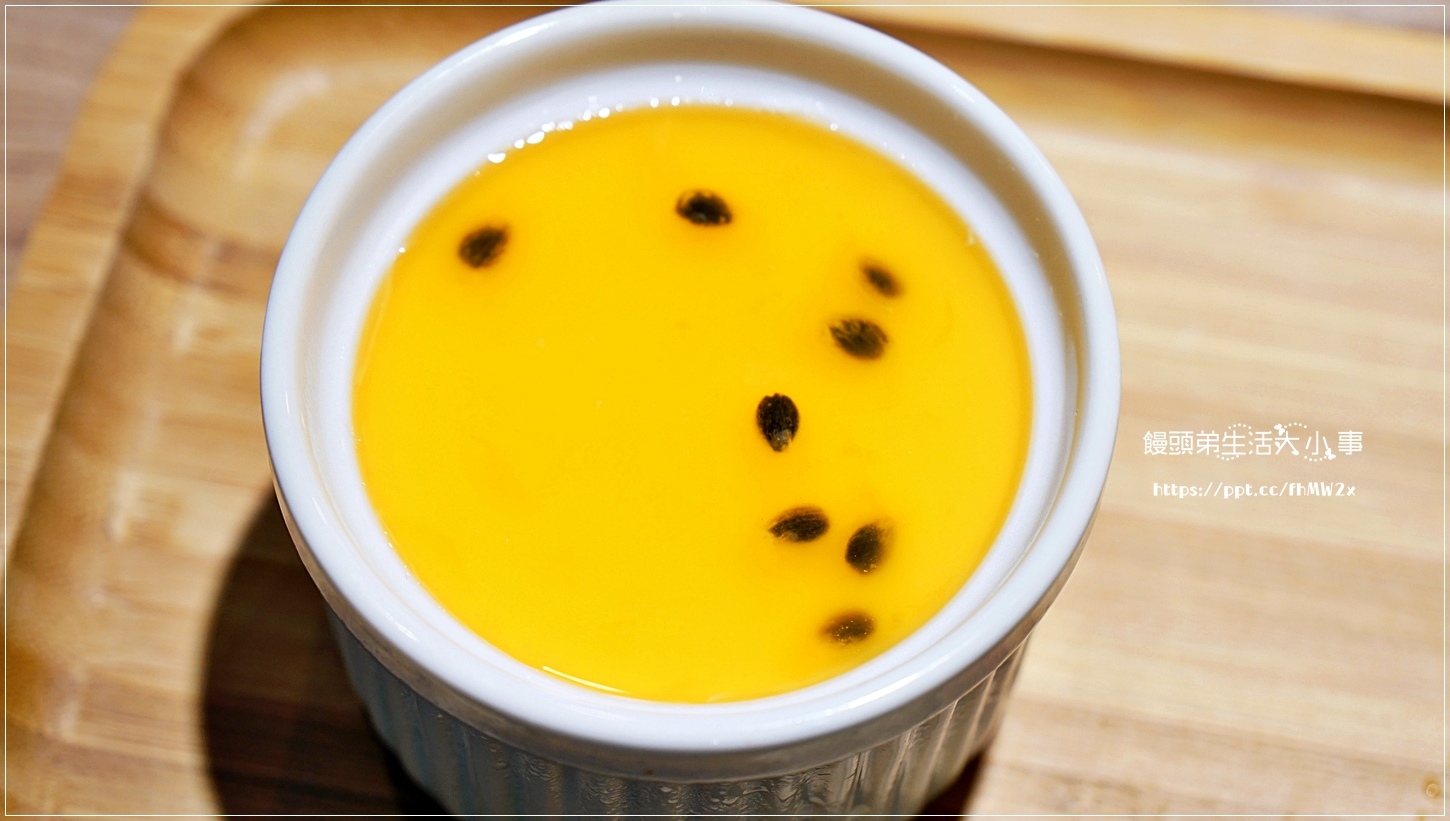 【台北美食】媽!有狗在啃拖鞋堡/忠孝復興捷運站/東區巷弄美食/寵物友善餐廳/拖鞋堡專賣店/創意料理/義大利麵/燉飯/輕食/飲料/甜點 (附菜單) 【台北美食】媽!有狗在啃拖鞋堡/忠孝復興捷運站/東區巷弄美食/寵物友善餐廳/拖鞋堡專賣店/創意料理/義大利麵/燉飯/輕食/飲料/甜點 (附菜單)