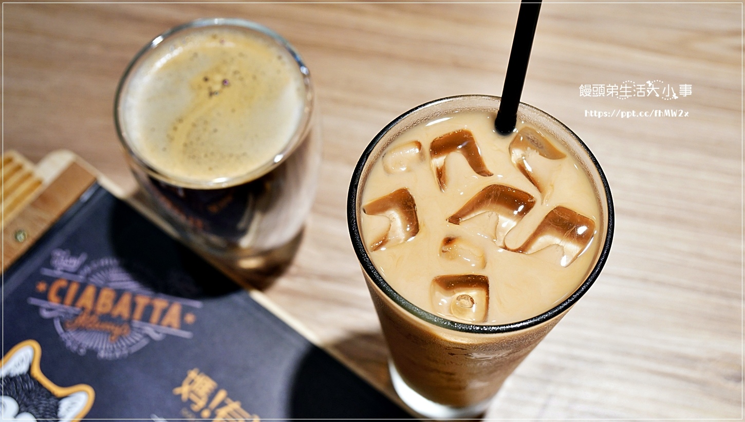 【台北美食】媽!有狗在啃拖鞋堡/忠孝復興捷運站/東區巷弄美食/寵物友善餐廳/拖鞋堡專賣店/創意料理/義大利麵/燉飯/輕食/飲料/甜點 (附菜單) 【台北美食】媽!有狗在啃拖鞋堡/忠孝復興捷運站/東區巷弄美食/寵物友善餐廳/拖鞋堡專賣店/創意料理/義大利麵/燉飯/輕食/飲料/甜點 (附菜單)