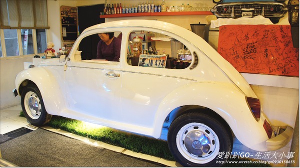 y1384841618_a59d0b00_14