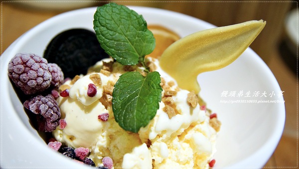 y1384836920_0db419da_14