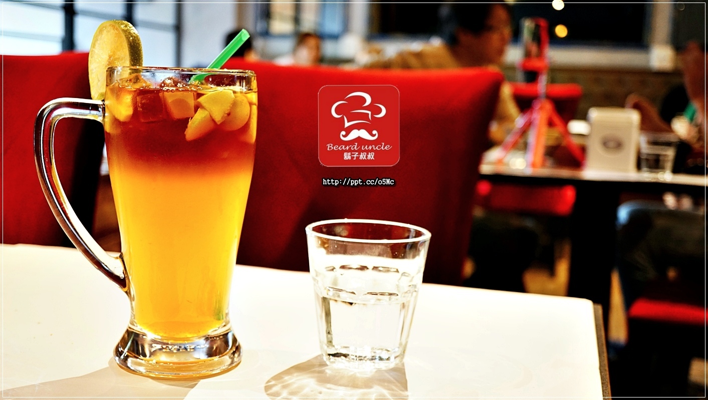 1511061944-3744371163