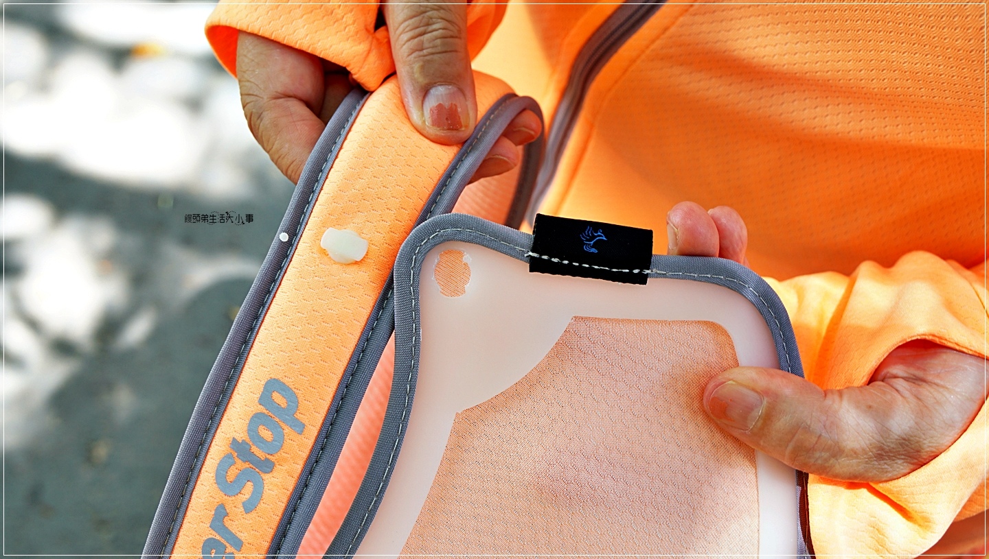 /tmp/phpNE7yGR /tmp/phpNE7yGR