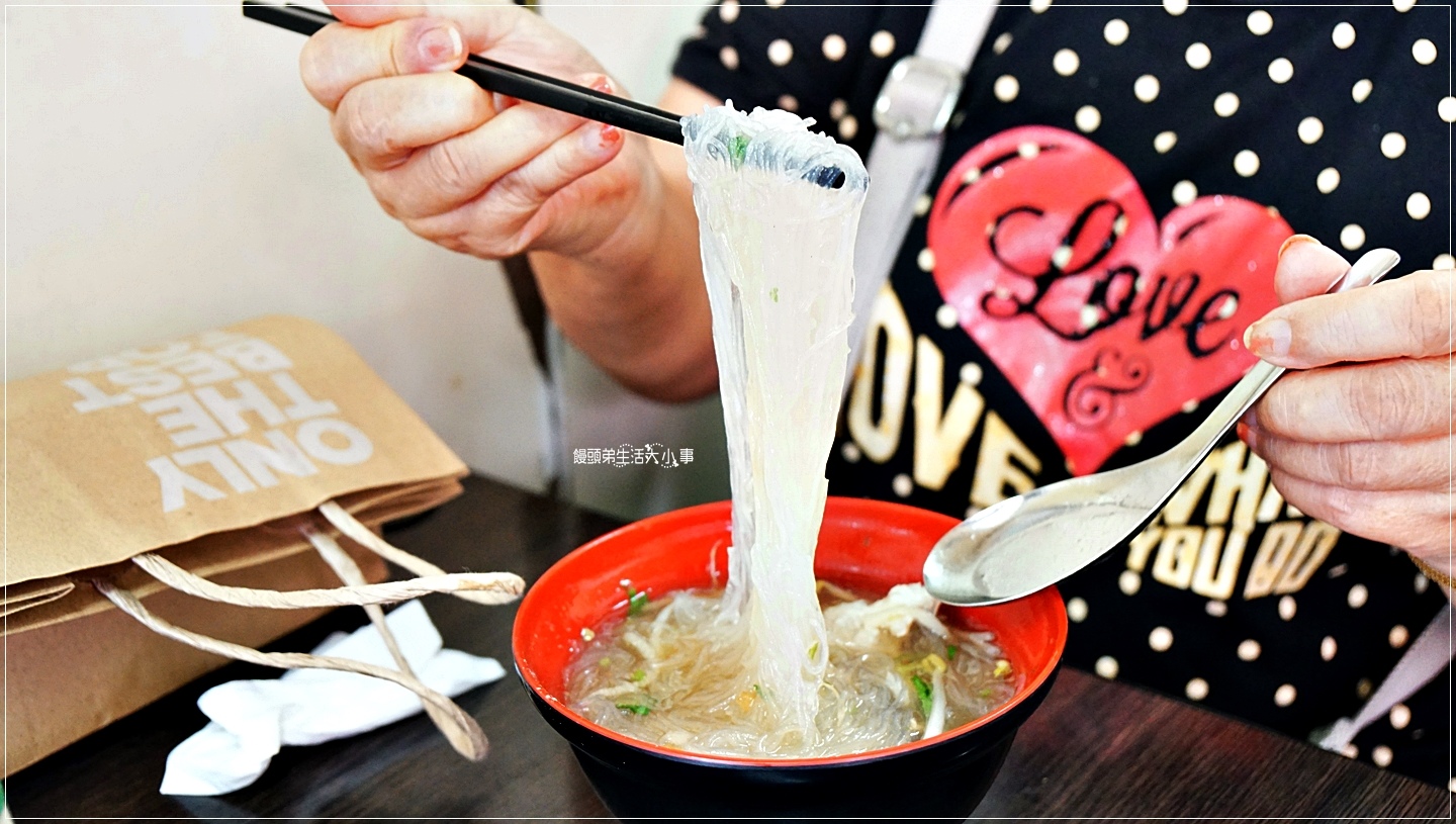 /tmp/phpc1C5er /tmp/phpc1C5er