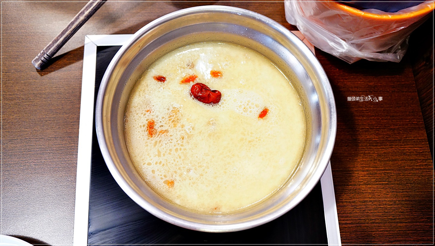 /tmp/phpZ1N73z /tmp/phpZ1N73z