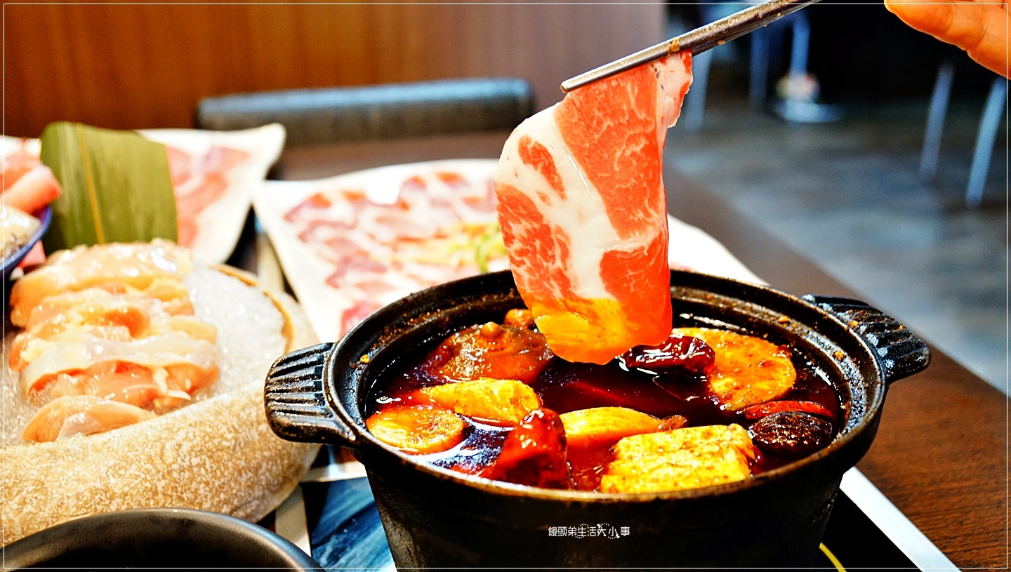 /tmp/phpHCHI61 /tmp/phpHCHI61