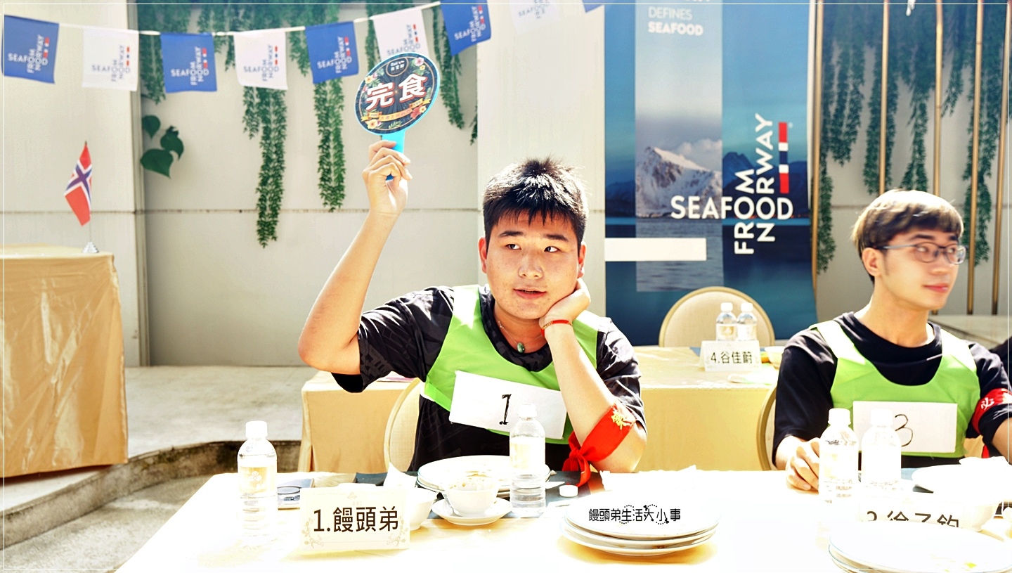 /tmp/phpqePCDZ /tmp/phpqePCDZ