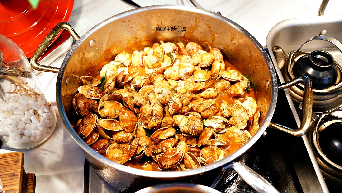 /tmp/phpW0tM4v /tmp/phpW0tM4v