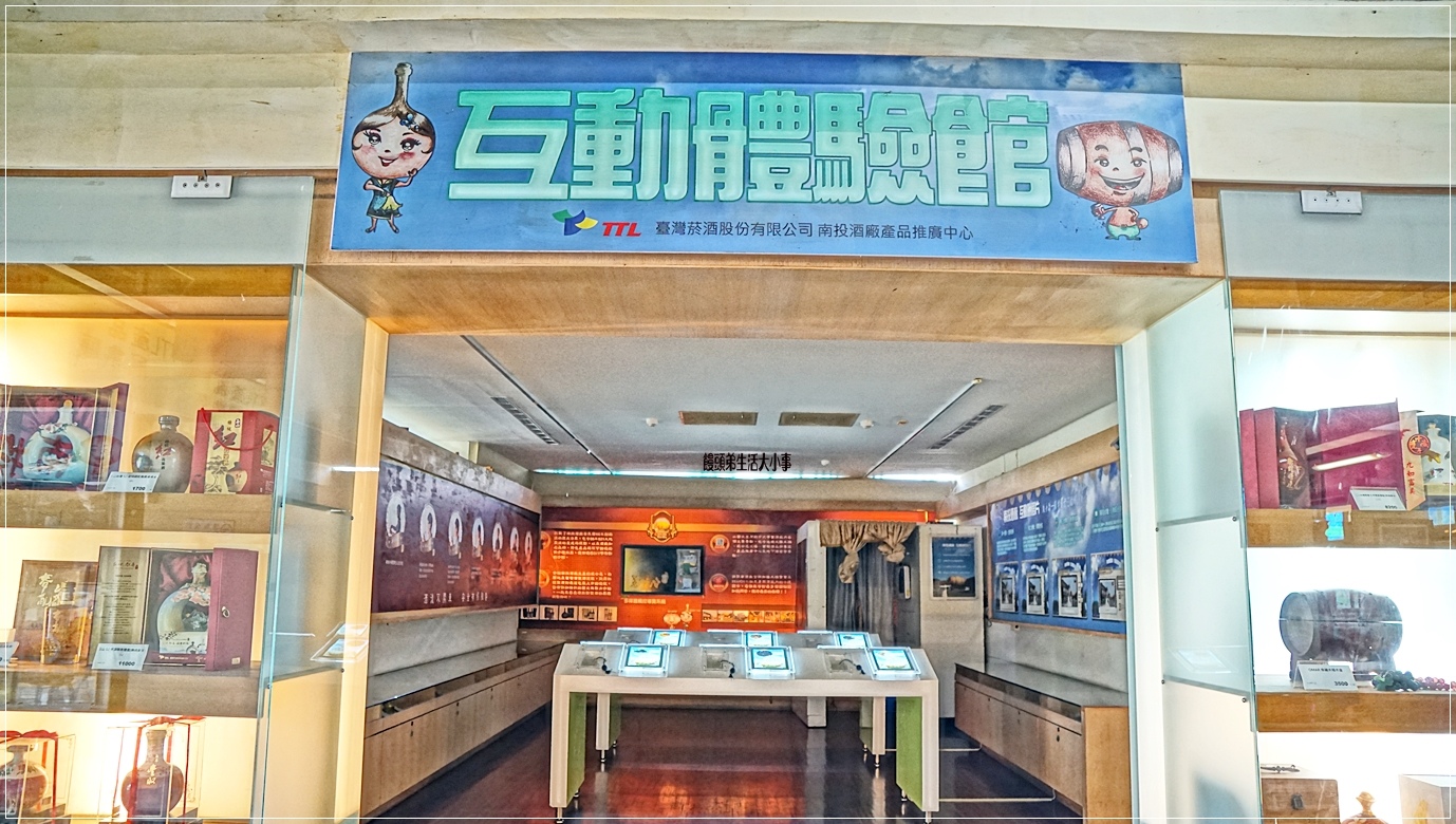 /tmp/phpCXFTR4 /tmp/phpCXFTR4