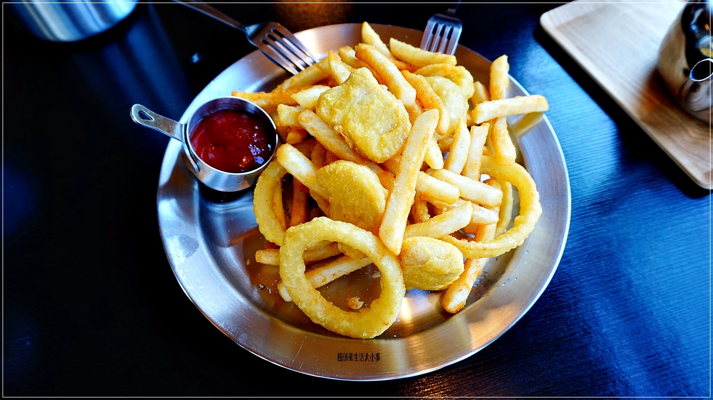 /tmp/phpA4yFvZ /tmp/phpA4yFvZ