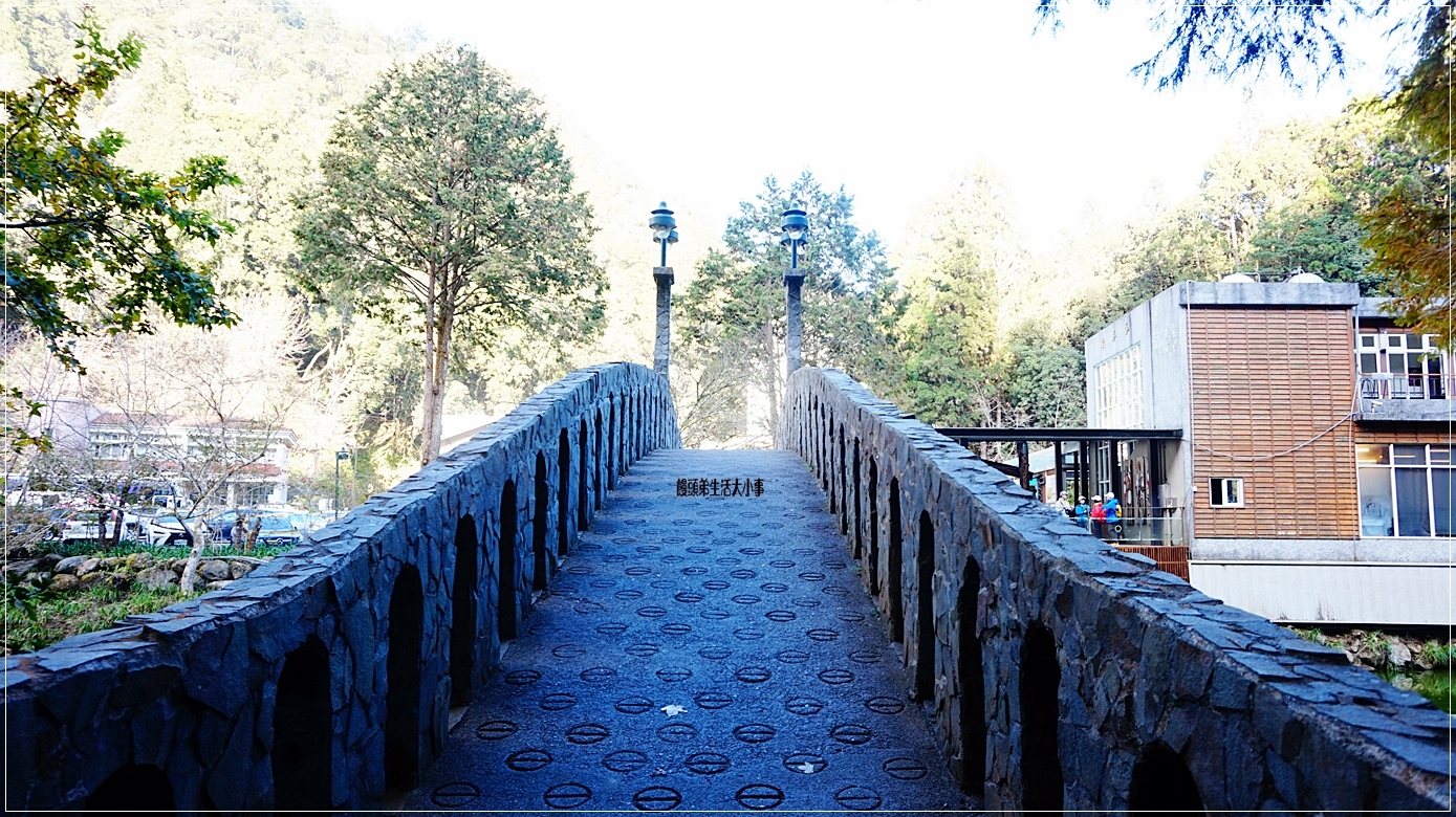 /tmp/phpKYMIbN /tmp/phpKYMIbN