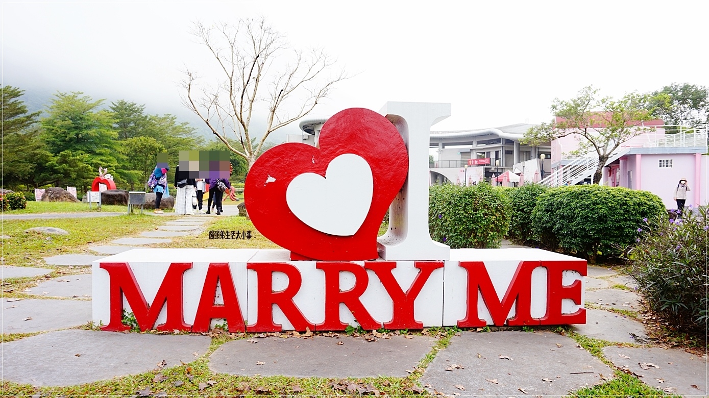 /tmp/phpuW01KN /tmp/phpuW01KN