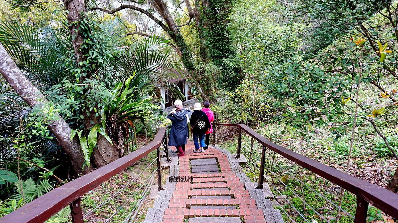 /tmp/phpQNPZCV /tmp/phpQNPZCV