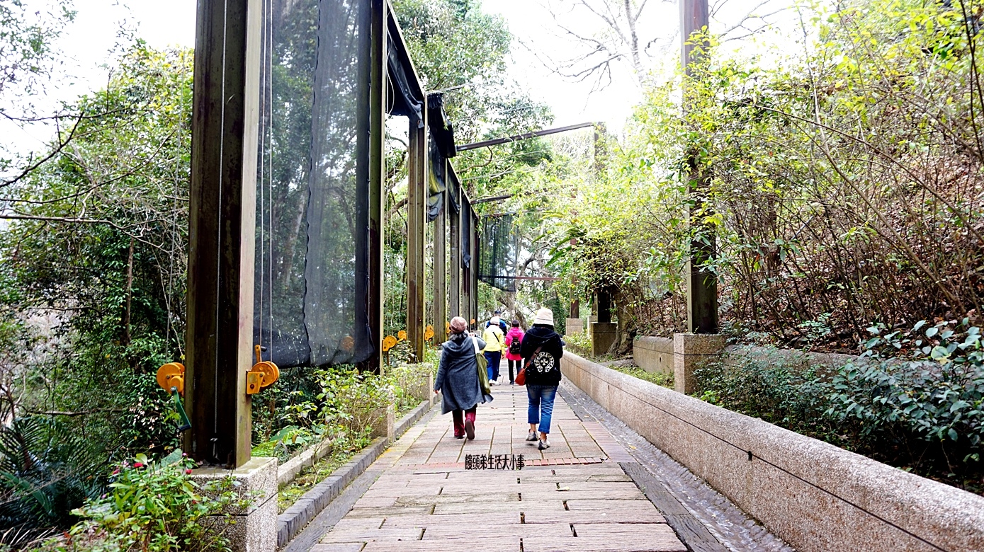 /tmp/phpB9txEq /tmp/phpB9txEq