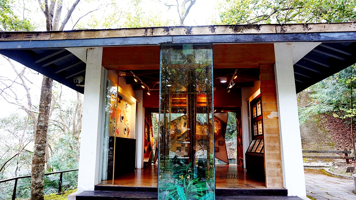 /tmp/phpKOzJbZ /tmp/phpKOzJbZ