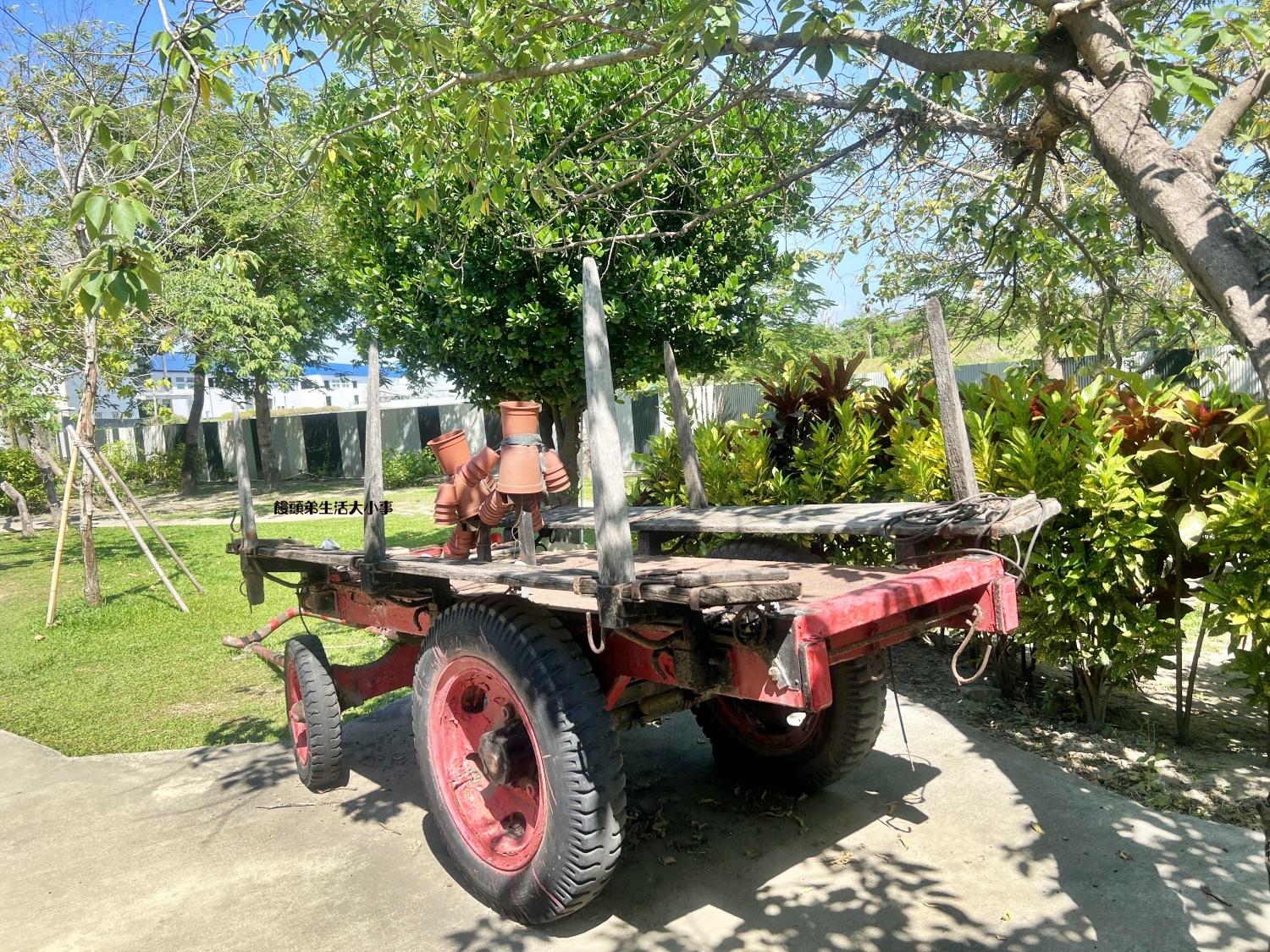 /tmp/phpkEcRM6 /tmp/phpkEcRM6